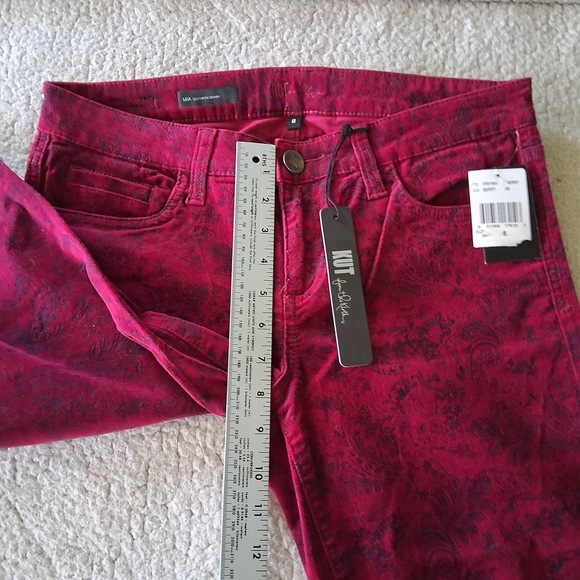 New Kut from the Kloth Burgundy Skinny Jeans - Picture 5 of 8